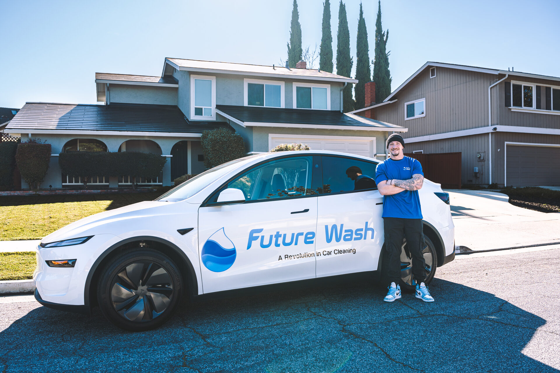 Waterless vs. Traditional Car Wash: Which Is Better for Your Car and the Planet?